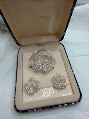 Coro  Brooch and pierced Earring Set #44SET